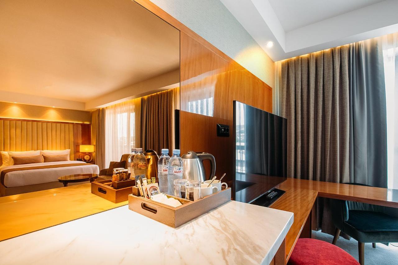Marjan Plaza Hotel 第比利斯 外观 照片