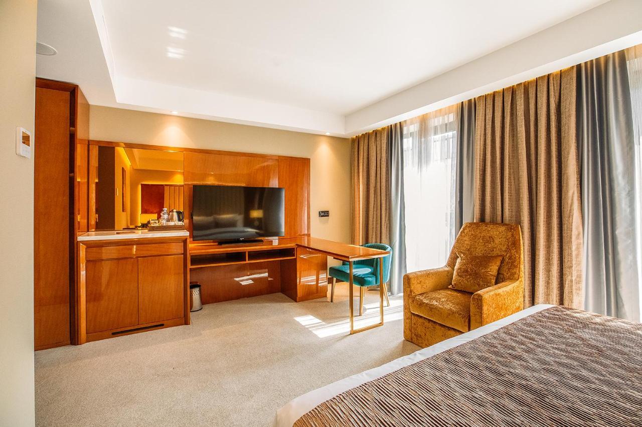 Marjan Plaza Hotel 第比利斯 外观 照片