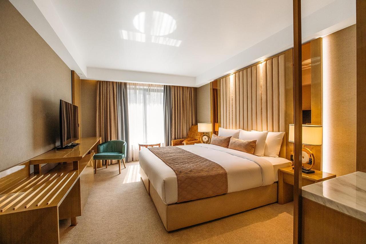 Marjan Plaza Hotel 第比利斯 外观 照片