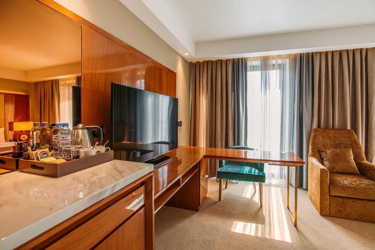 Marjan Plaza Hotel 第比利斯 外观 照片