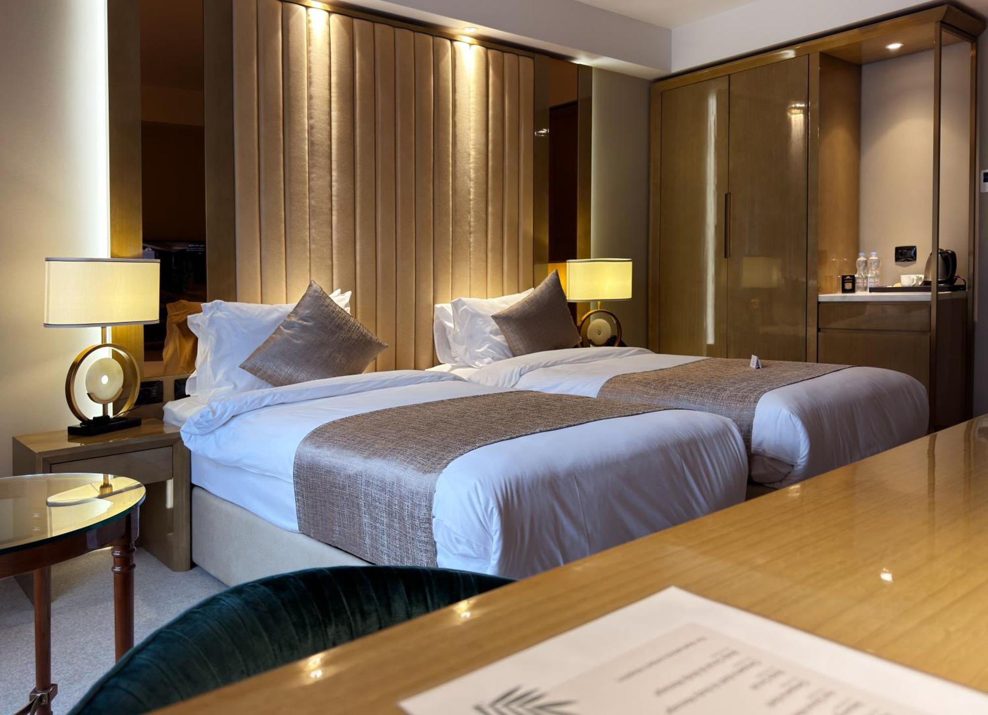 Marjan Plaza Hotel 第比利斯 外观 照片