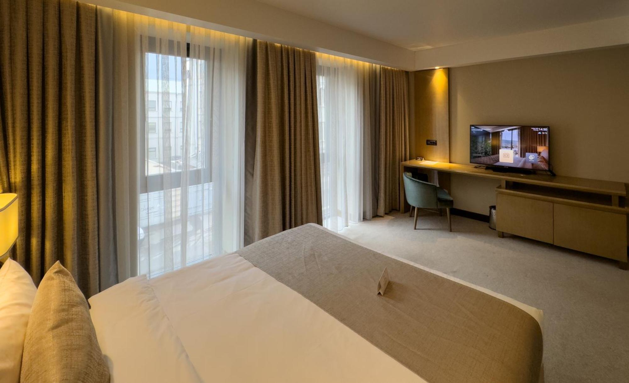 Marjan Plaza Hotel 第比利斯 外观 照片