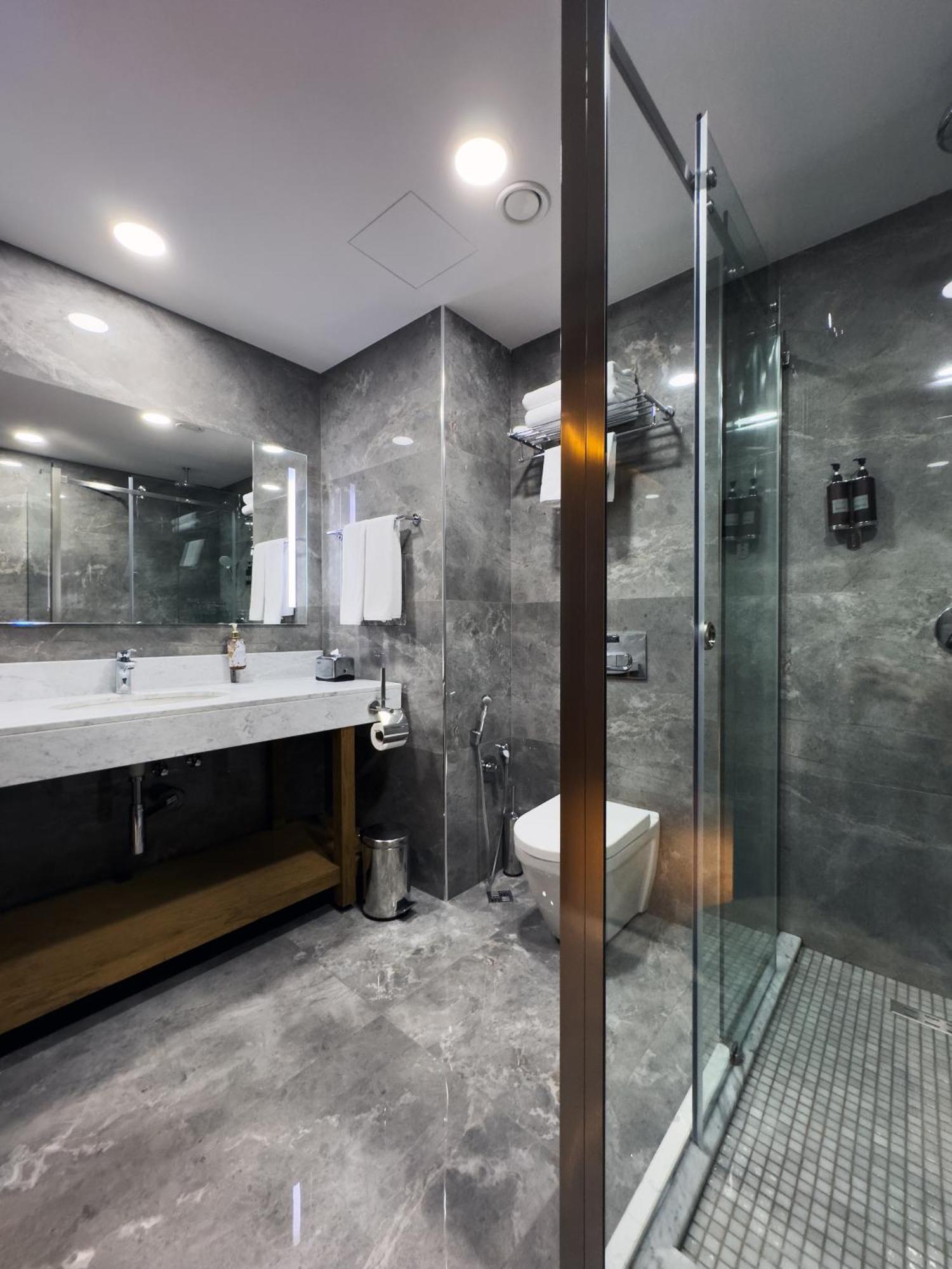 Marjan Plaza Hotel 第比利斯 外观 照片