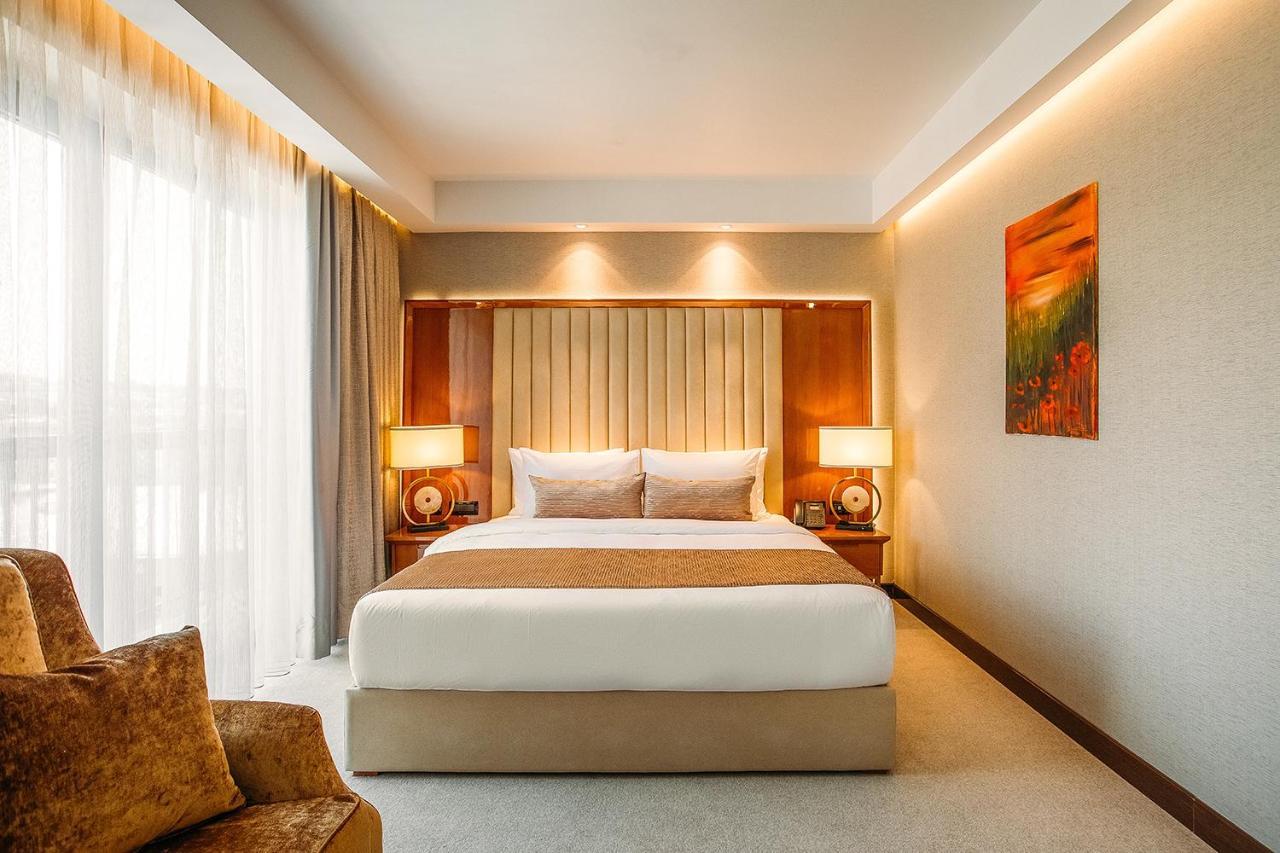 Marjan Plaza Hotel 第比利斯 外观 照片