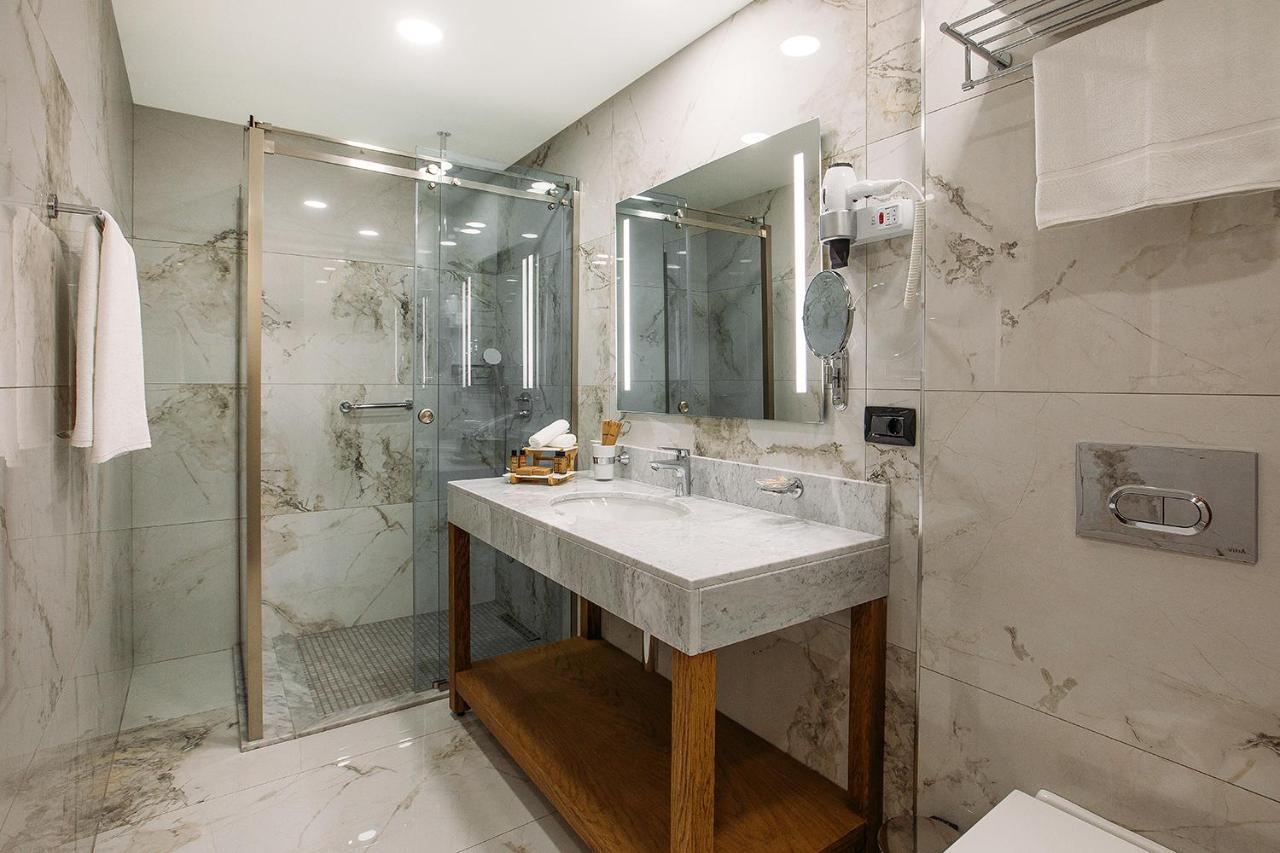 Marjan Plaza Hotel 第比利斯 外观 照片